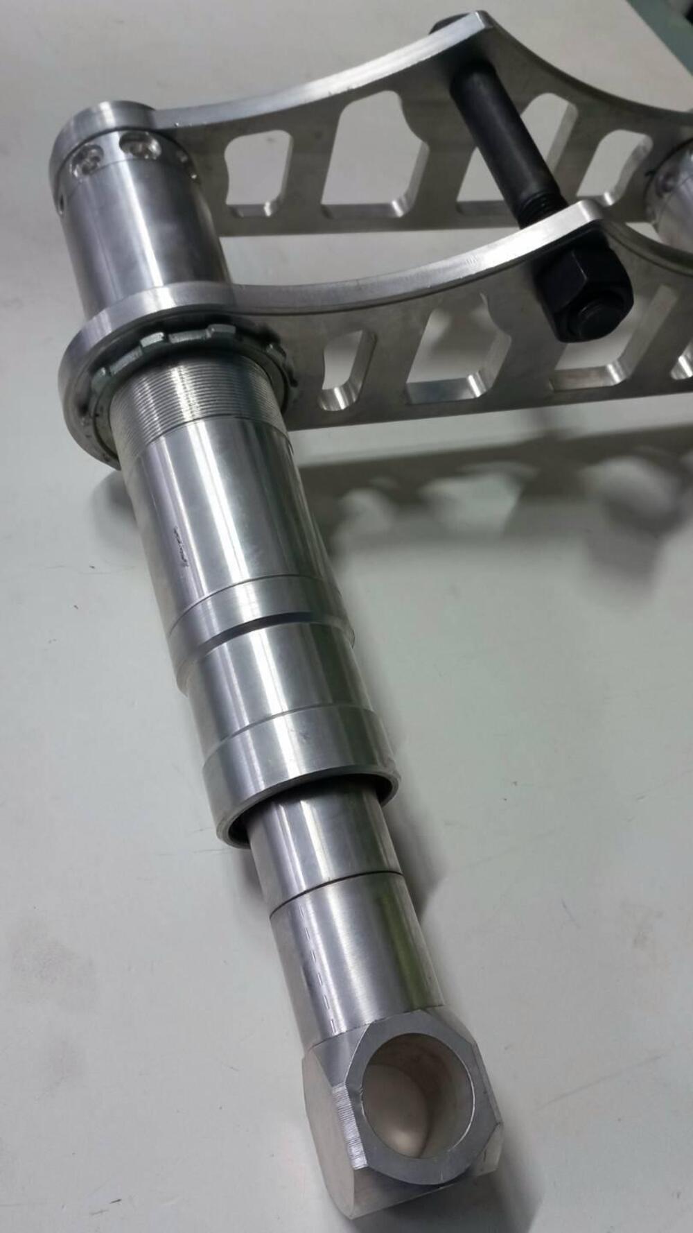 Forcella Deltaplano ad aria con piastra dal pieno X-Race Moto Setting (3)