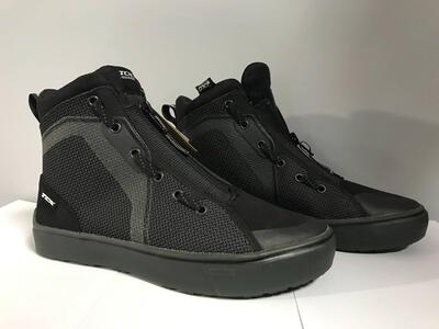 IKASU AIR - BLACK Tcx focus on boots
