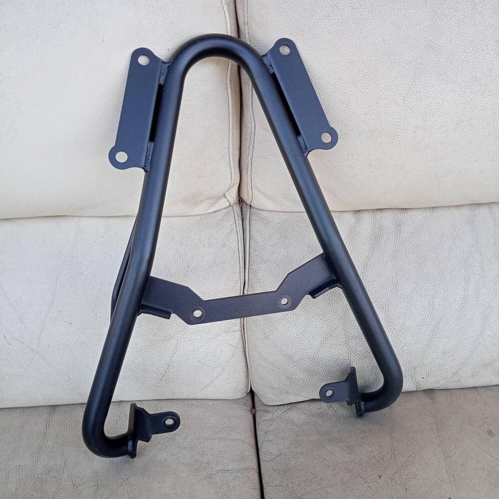 Portapacchi GIVI per Suzuki Gladius