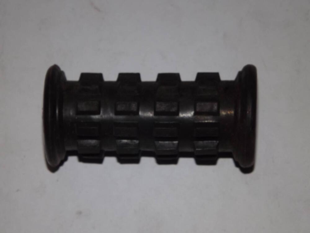 pedane SUZUKI 380 \500 (8)