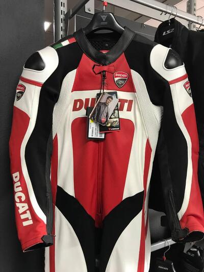 TUTA PELLE DUCATI CORSE SBK P.20