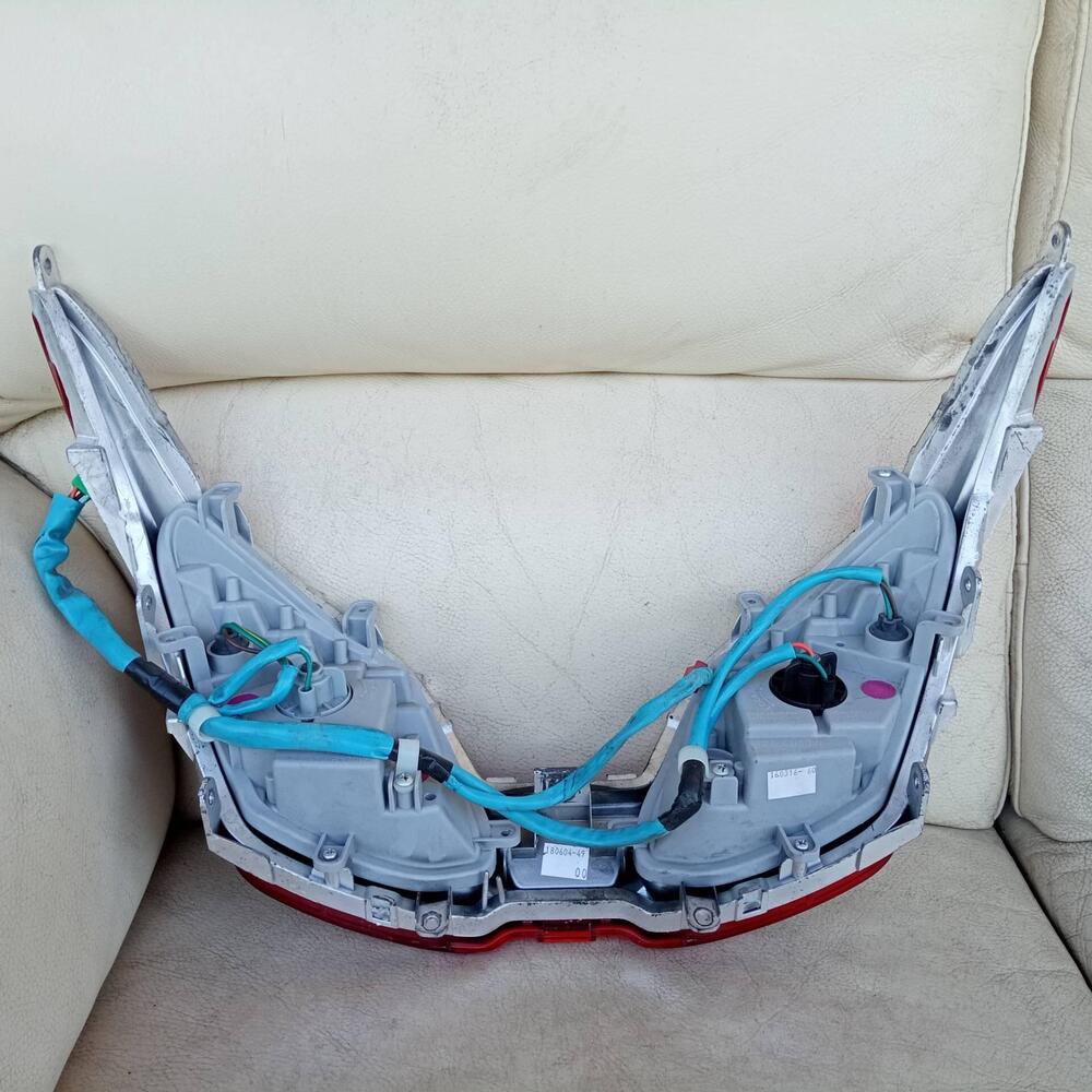 Fanale posteriore Kymco Downtown 125 (4)