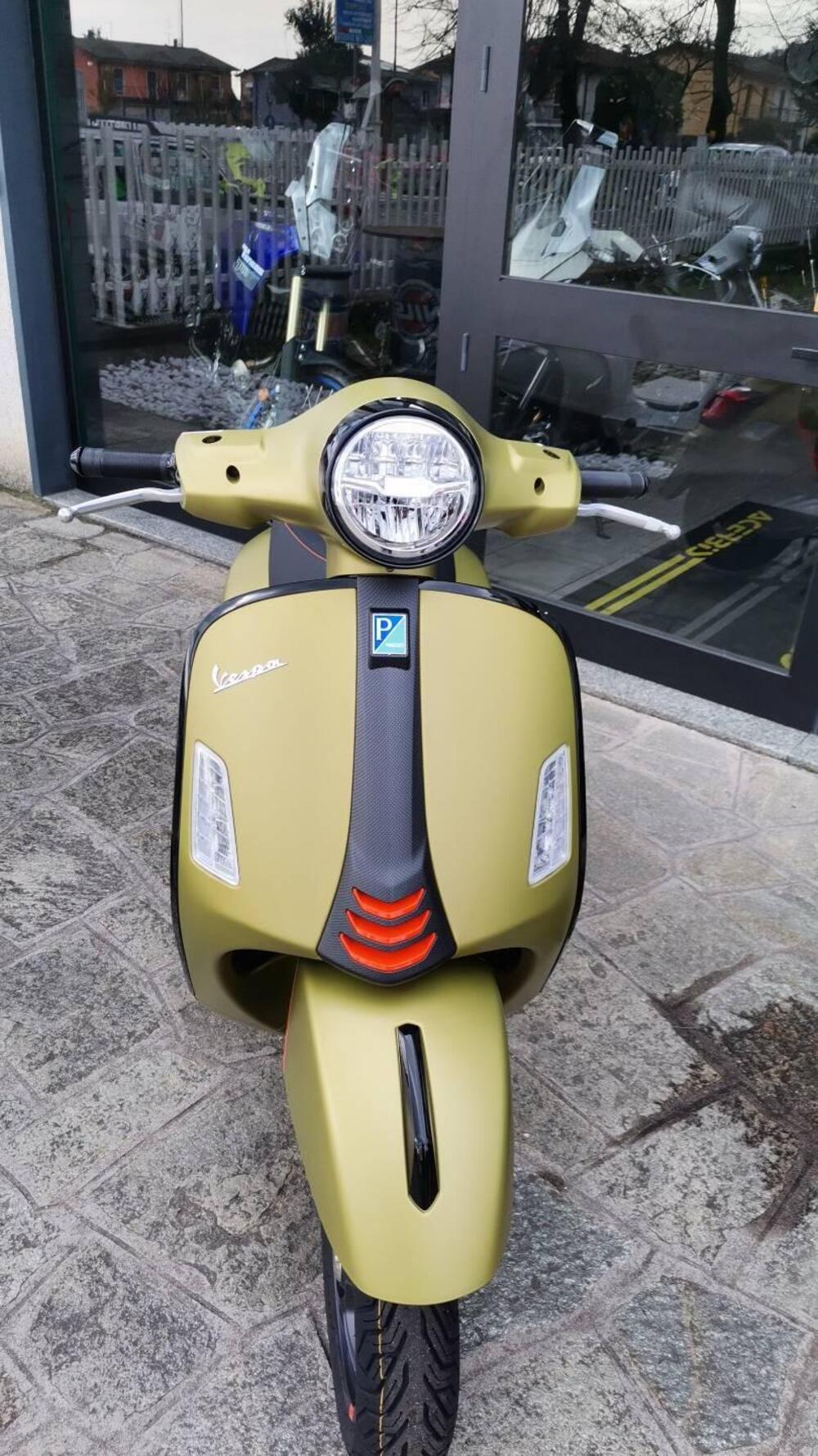 Vespa GTS 310 Supersport (2025) (2)