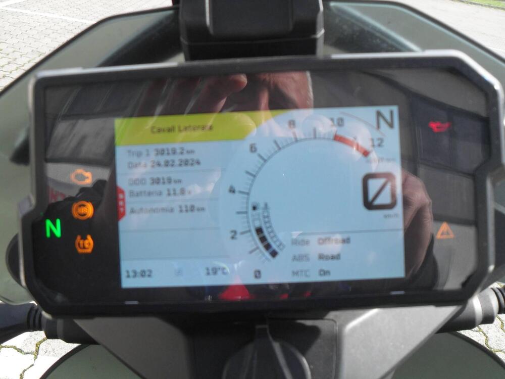 KTM 890 Adventure (2022) (4)