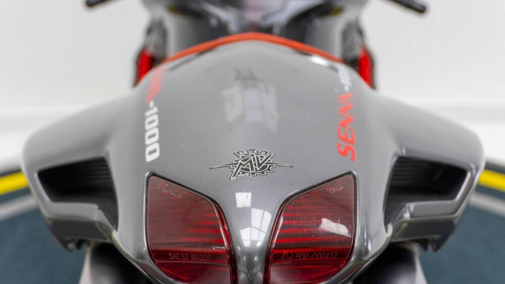 MV Agusta F4 1000 Senna (2006 - 07) (18)