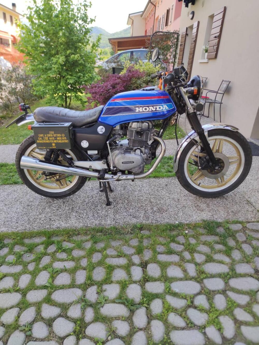 Honda Cb400n (4)