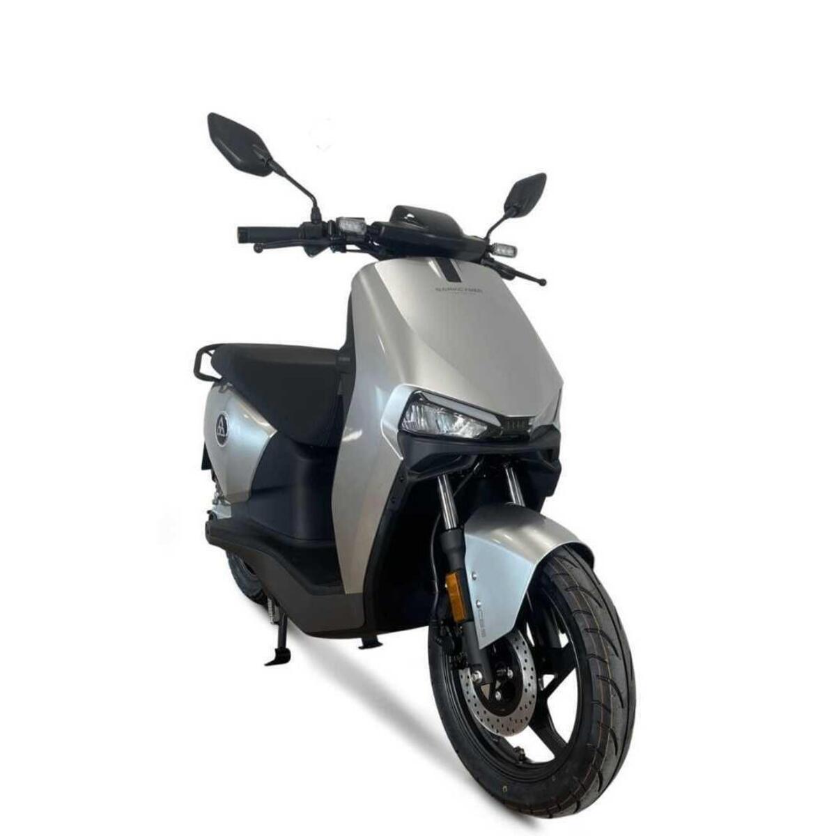 E-ZI HC-200 Sarkcyber (2023 - 25)