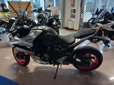Suzuki GSX-8R (2024 - 25) nuova