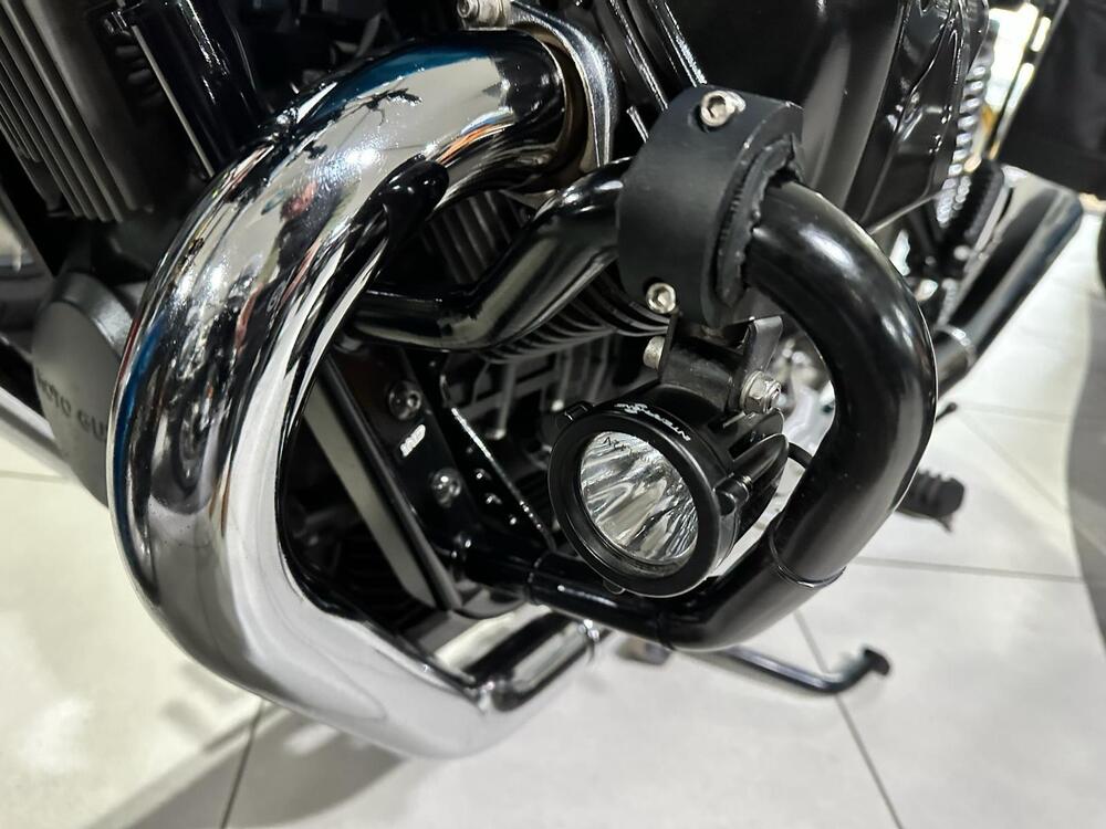 Moto Guzzi V7 III Special (2017 - 20) (11)