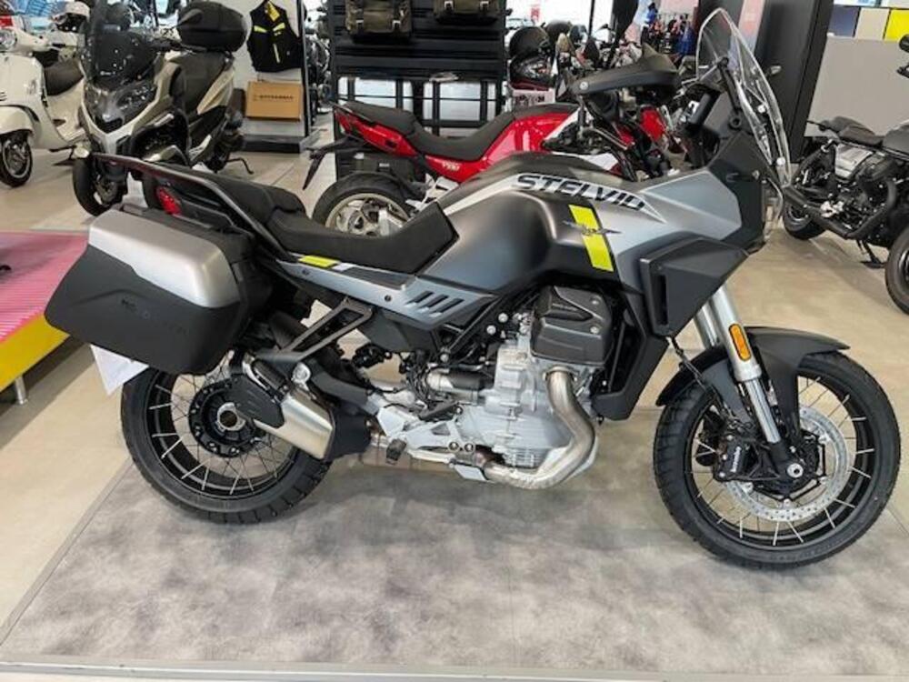 Moto Guzzi Stelvio (2024 - 26) (3)
