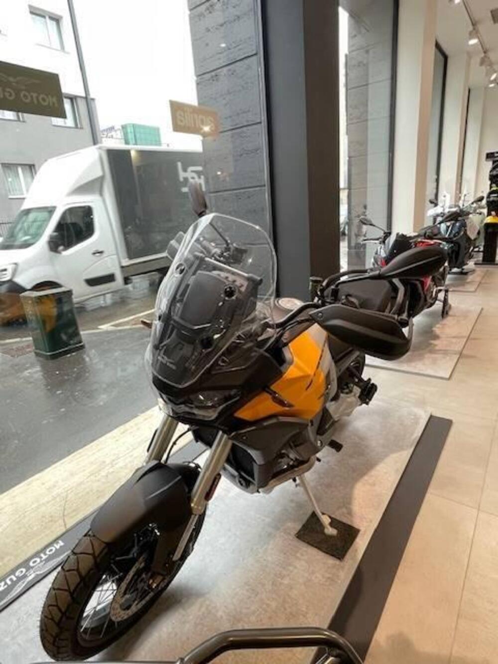 Moto Guzzi Stelvio (2024 - 26) (6)