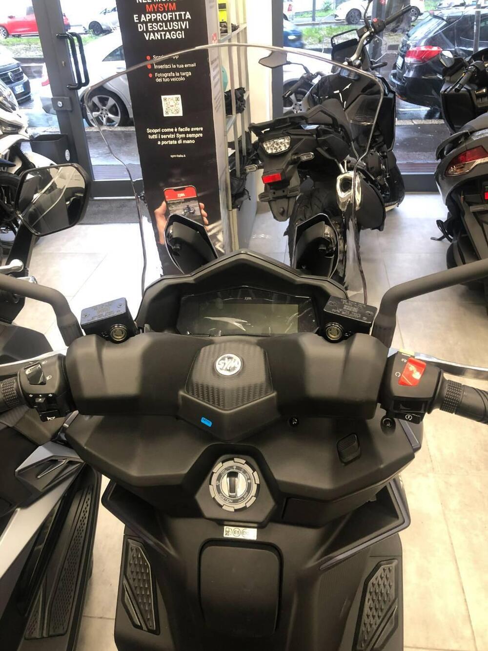 Sym Joyride 300 (2025) (2)