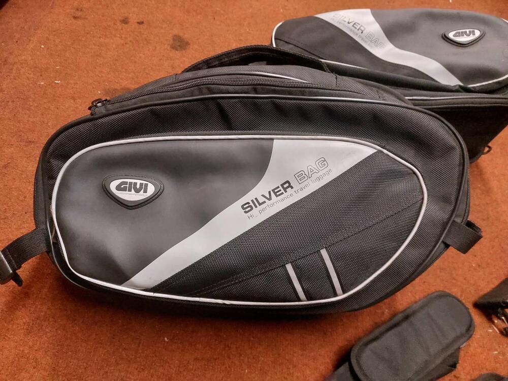 BORSE MORBIDE GIVI UNIVERSALI (2)