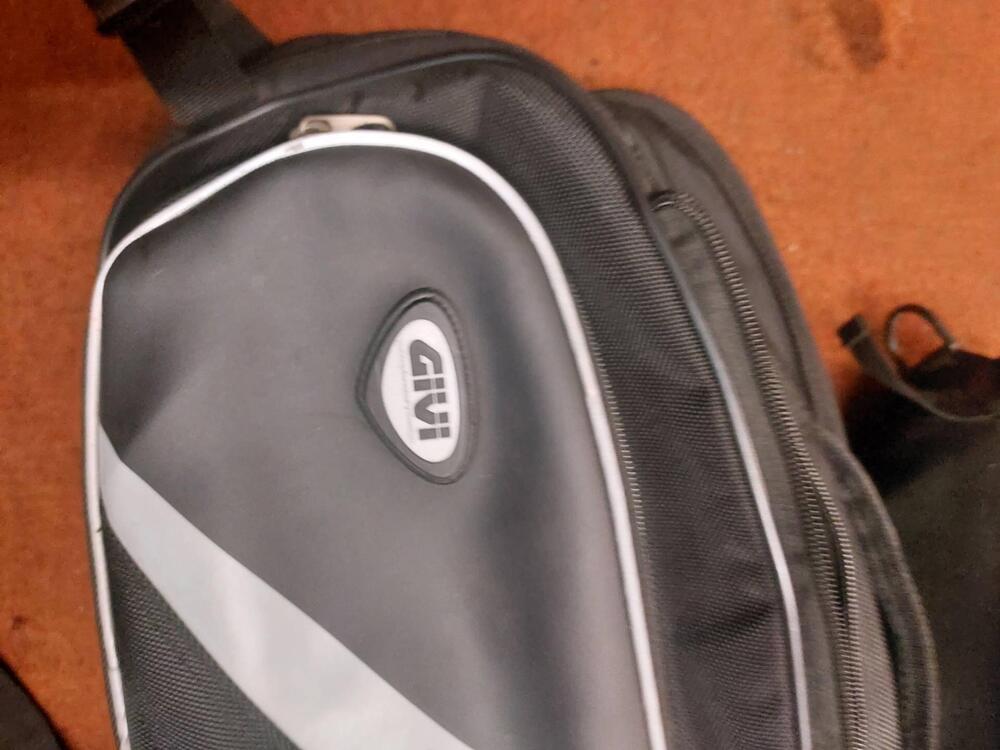 BORSE MORBIDE GIVI UNIVERSALI (5)