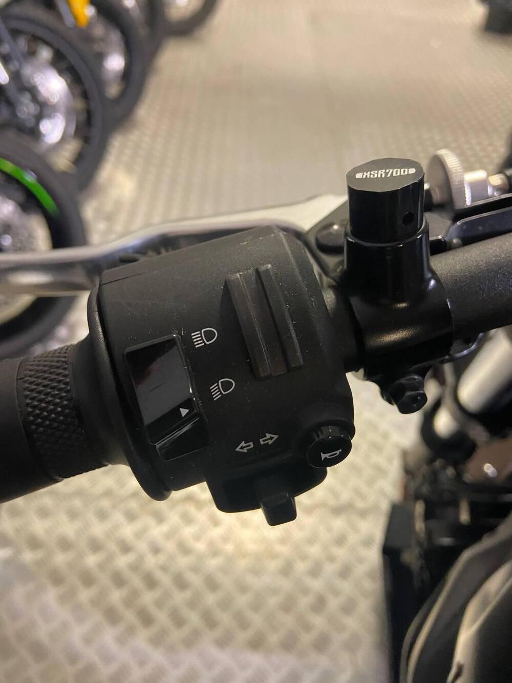 Yamaha XSR 700 (2022 - 25) (16)