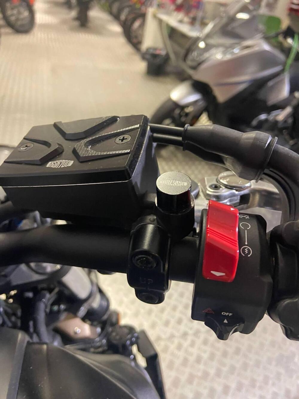 Yamaha XSR 700 (2022 - 25) (12)