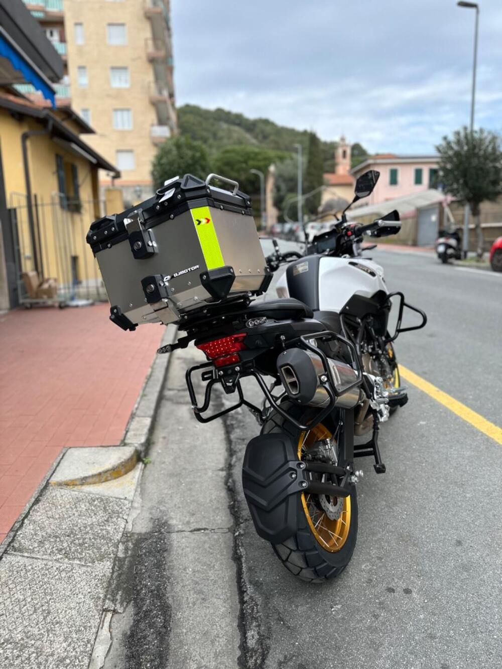 QJ Motor SRT 700 X (2024 - 25) (3)