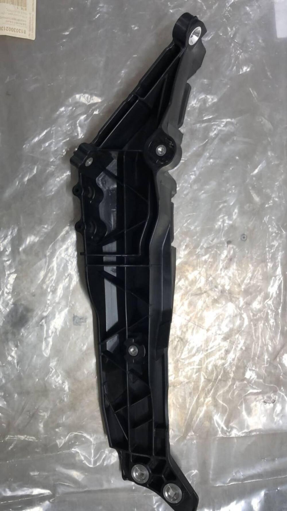 TELAIETTO POSTERIORE DESTRO PER HUSQVARNA TE 125 2 (2)