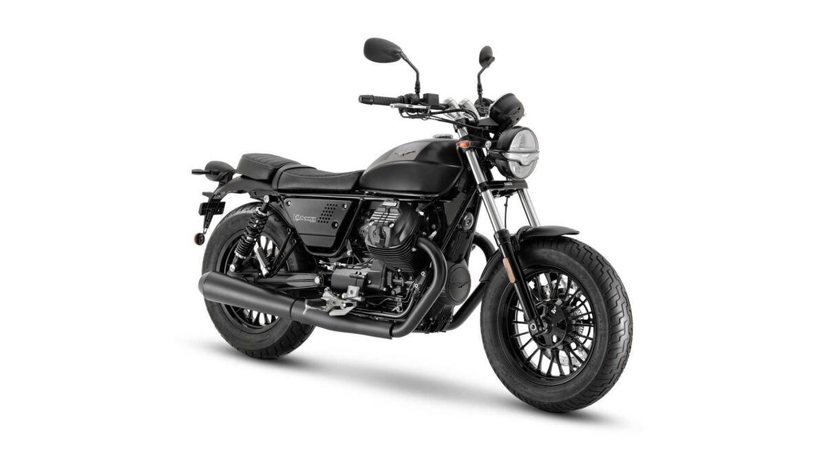 Moto Guzzi V9 Bobber (2021 - 25)
