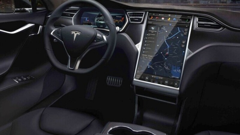 Codacons: &laquo;Vietiamo le auto a guida autonoma&raquo;