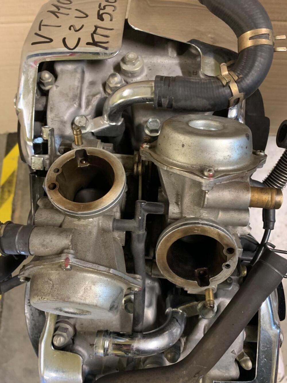 Motore Completo Honda VT 1100 C2V (5)