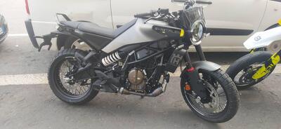 Husqvarna Svartpilen 125 (2024 - 25) nuova