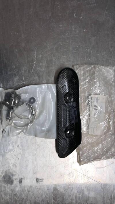 PROTEZIONE COLLETTORE SCARICO AKRAPOVIC PER HUSQVA