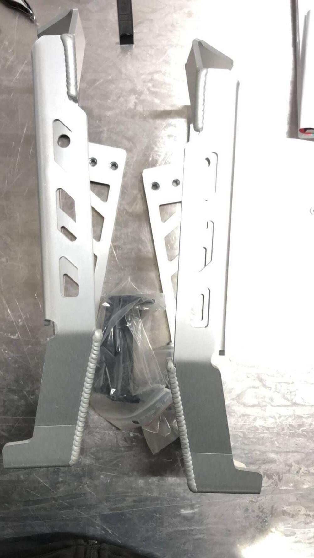 PROTEZIONE RADIATORE PER HUSQVARNA FE 350 2015. (4)