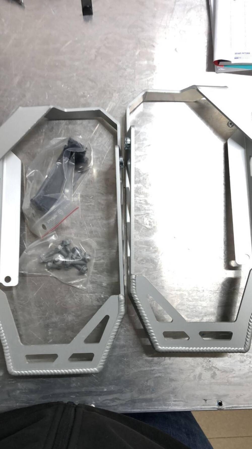 PROTEZIONE RADIATORE PER HUSQVARNA FE 350 2015. (7)