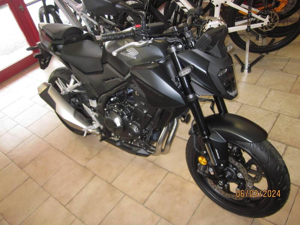 Honda CB 500 Hornet (2024 - 25) (5)