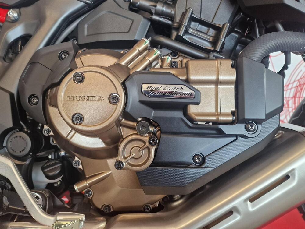 Honda Africa Twin CRF 1100L ES DCT (2024 - 25) (6)