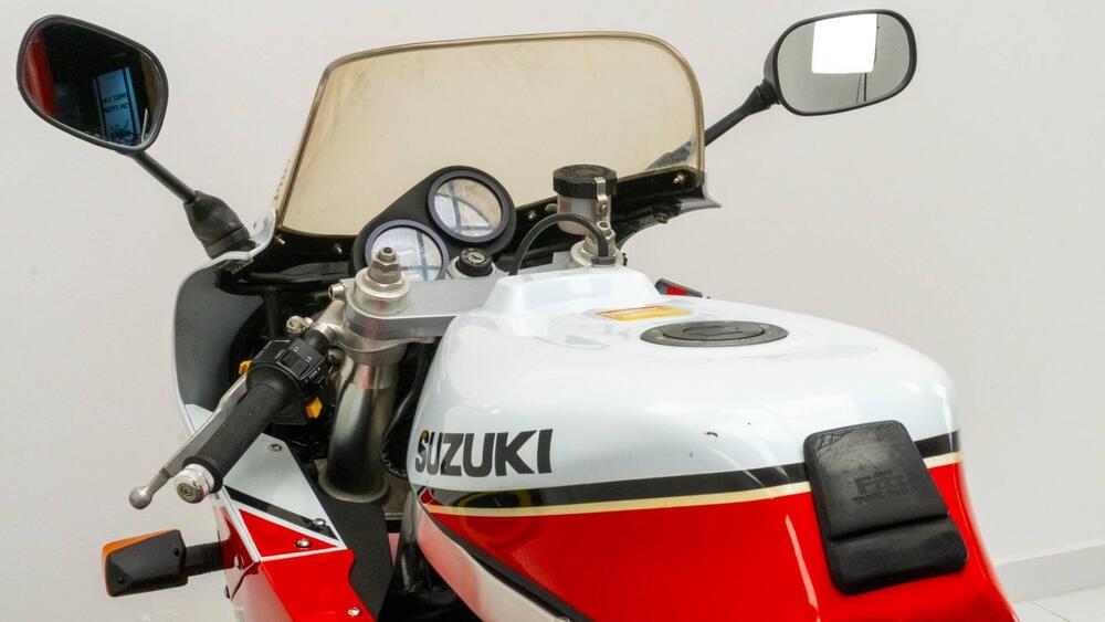 Suzuki GSX R 750 (1990) (15)
