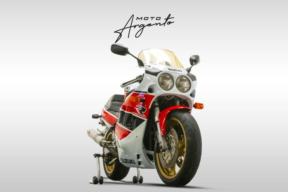 Suzuki GSX R 750 (1990)