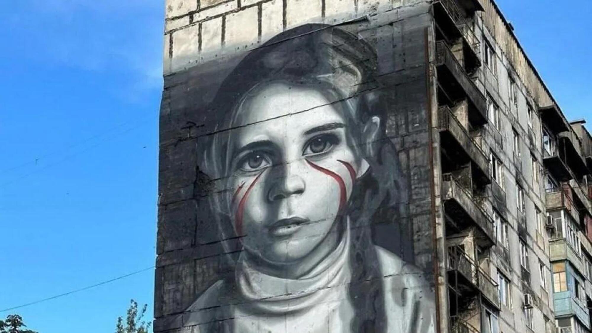 Il murales di Jorit con la &ldquo;bambina di Mariupol&rdquo; oggetto di molte critiche