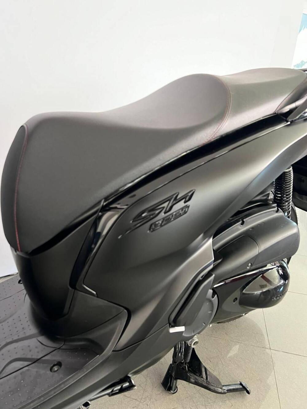 Honda SH 300 i ABS (2016 - 20) (3)