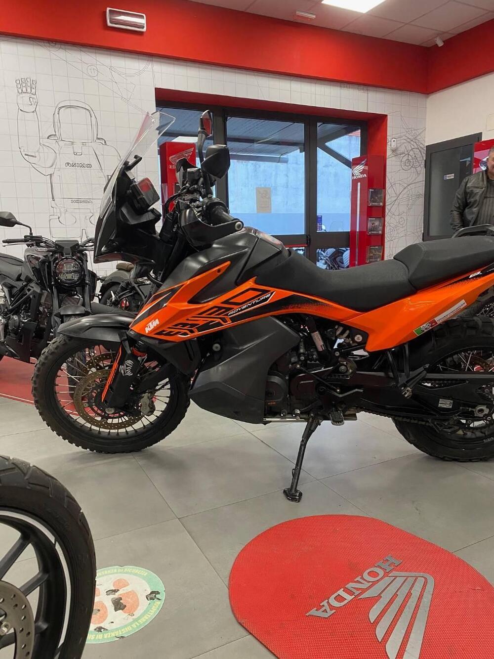 KTM 890 Adventure (2021) (3)