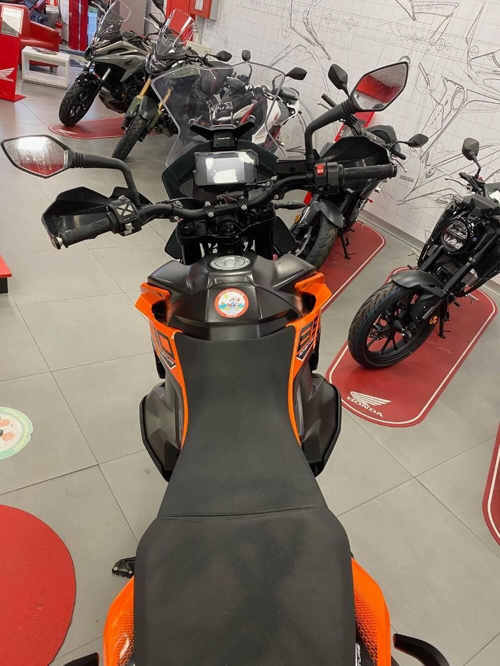 KTM 890 Adventure (2021) (4)