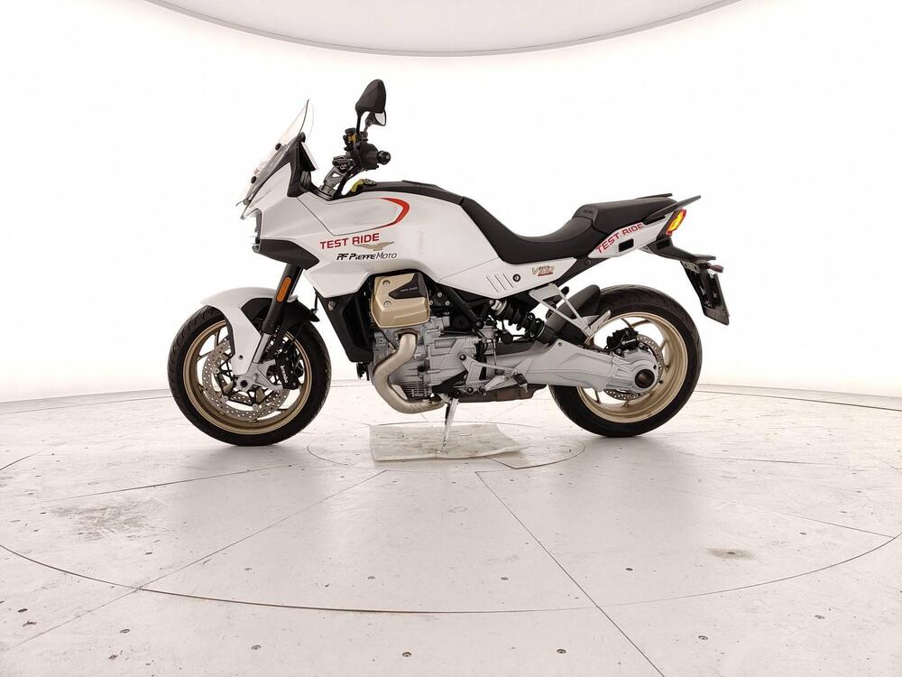 Moto Guzzi V100 Mandello (2022 - 24) (2)