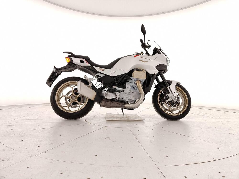 Moto Guzzi V100 Mandello (2022 - 24) (5)