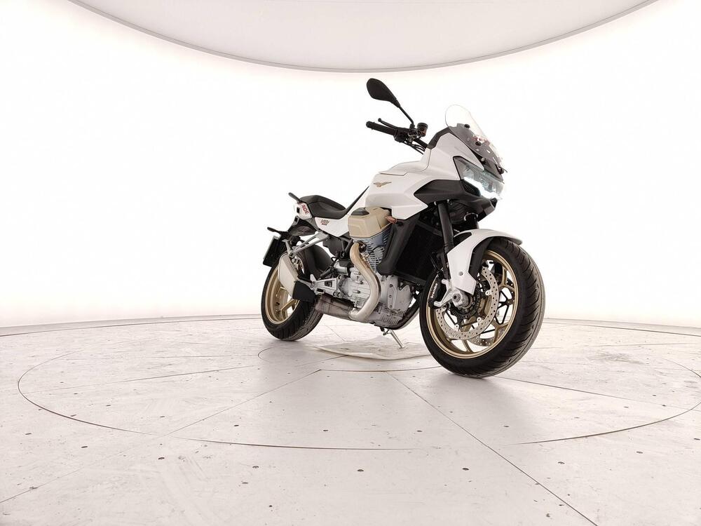 Moto Guzzi V100 Mandello (2022 - 24) (6)