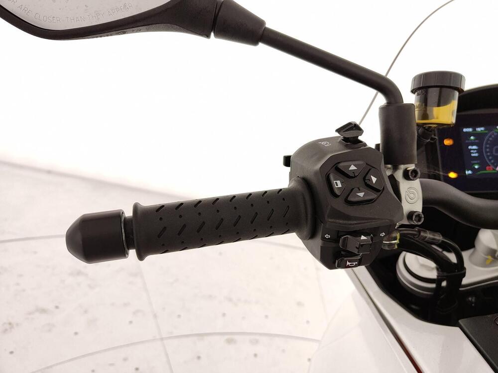 Moto Guzzi V100 Mandello (2022 - 24) (12)