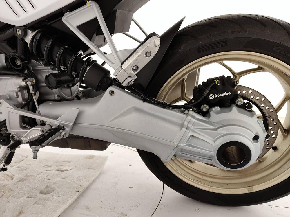 Moto Guzzi V100 Mandello (2022 - 24) (14)