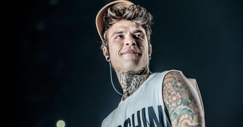 Ecco come Fedez, dopo la crisi del brand Ferragnez, torna alle origini rap per rifondare un&#039;identit&agrave; social 