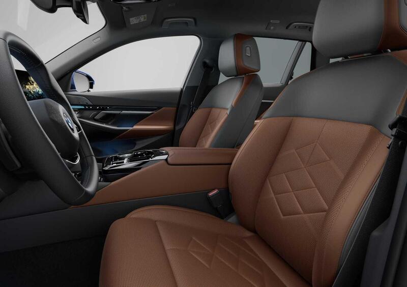 BMW Serie 5 Touring (2024-->>) (10)