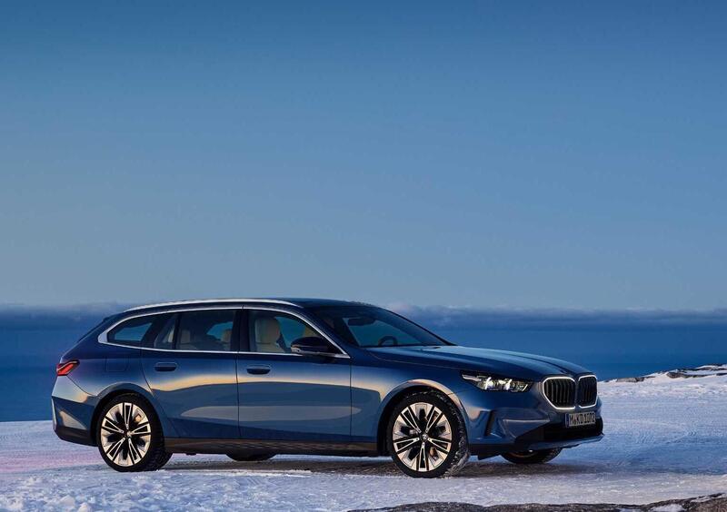 BMW Serie 5 Touring (2024-->>) (4)