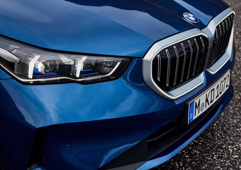 BMW Serie 5 Touring (2024-->>) (12)