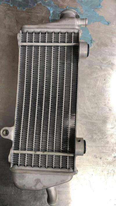 RADIATORE DX HUSQVARNA 450 E 500. CODICE 783500810