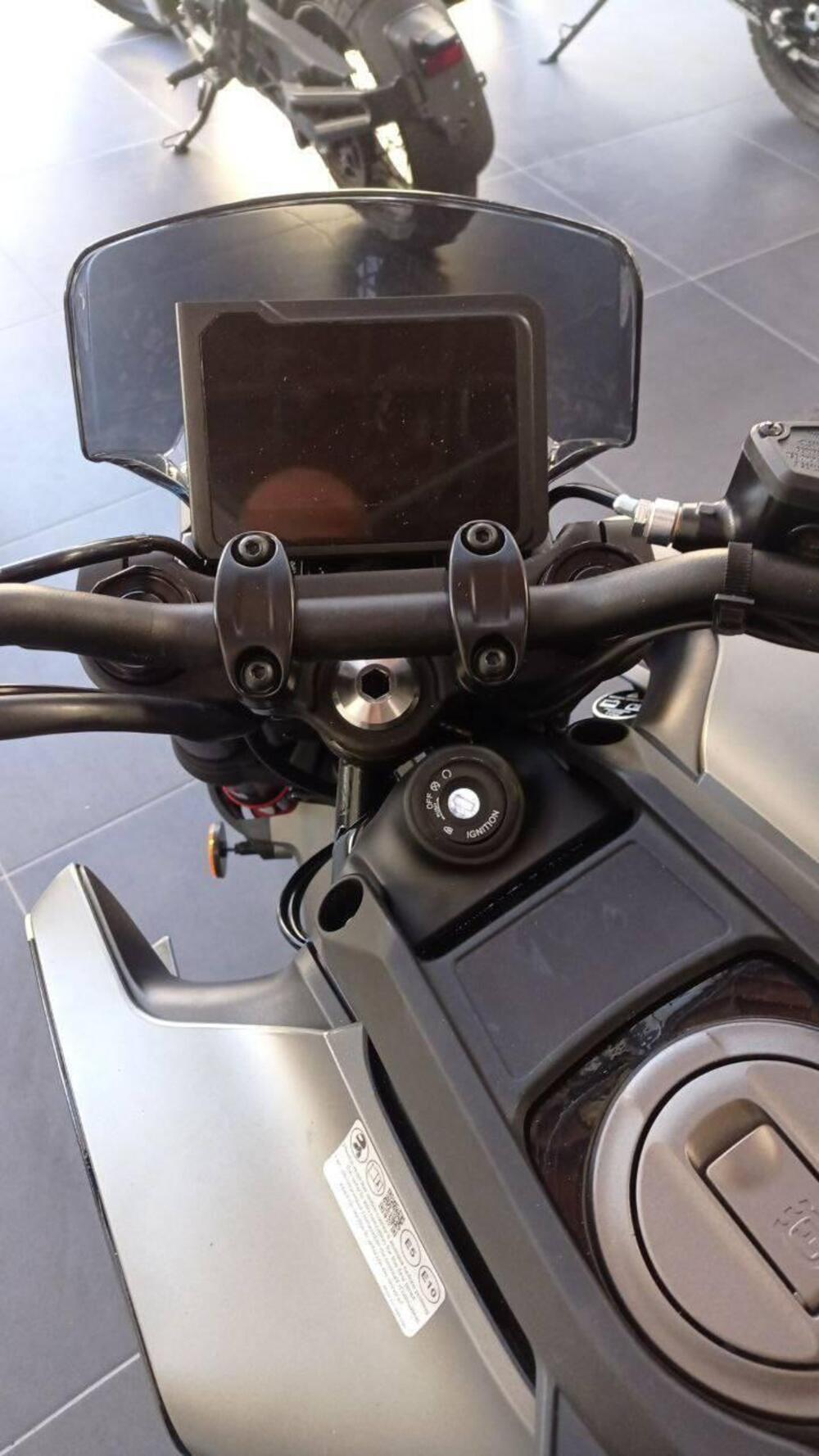 Husqvarna Svartpilen 125 (2024 - 25) (4)