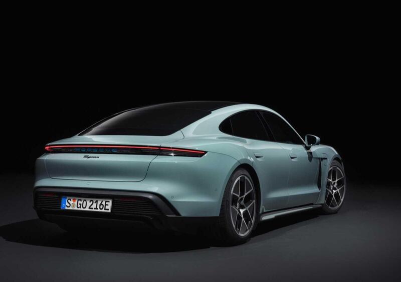Porsche Taycan (3)