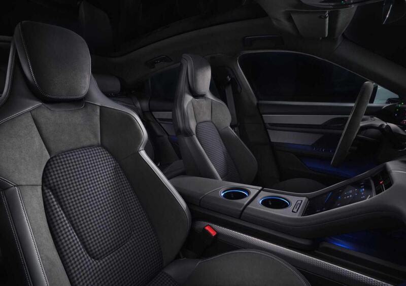 Porsche Taycan (6)
